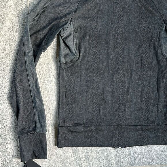 NWT REVOLVE Michael Lauren Full Zip Grey Snake Print Hoodie Pockets Thumbholes S - Picture 11 of 16